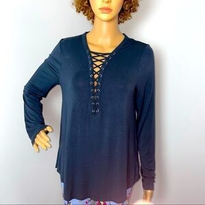 American Eagle Soft & Sexy Black V-Neck Lace-Up Top Size Medium